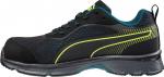 Preview: Der Schuh ist ein schwarzer Sneaker mit blauen und leuchtend gelben Akzenten. Er hat eine sportliche Form, atmungsaktives Obermaterial und eine dicke, rutschfeste Sohle.