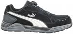 Preview: The shoe is black with a white, curved line on the side. It has a sturdy sole and a sporty design, ideal for leisure and activity.