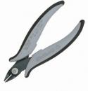 Preview: Das Bild zeigt eine Zange mit ergonomischen, grauen Gummikgriffen. Die Schneidekanten sind scharf und metallisch, ideal zum Schneiden von Drähten oder kleinen Objekten.