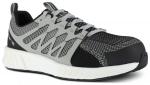 Preview: Der Schuh ist ein sportlicher Trainingsschuh in Schwarz und Grau. Er hat ein Netzoberteil mit Schlangenmustern, flache Schnürsenkel und eine dicke, weiße Sohle für gute Dämpfung.