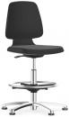 Preview: A swivel office chair with a black, padded seat and backrest. The base is made of silver metal with five casters and a round footrest for stability.